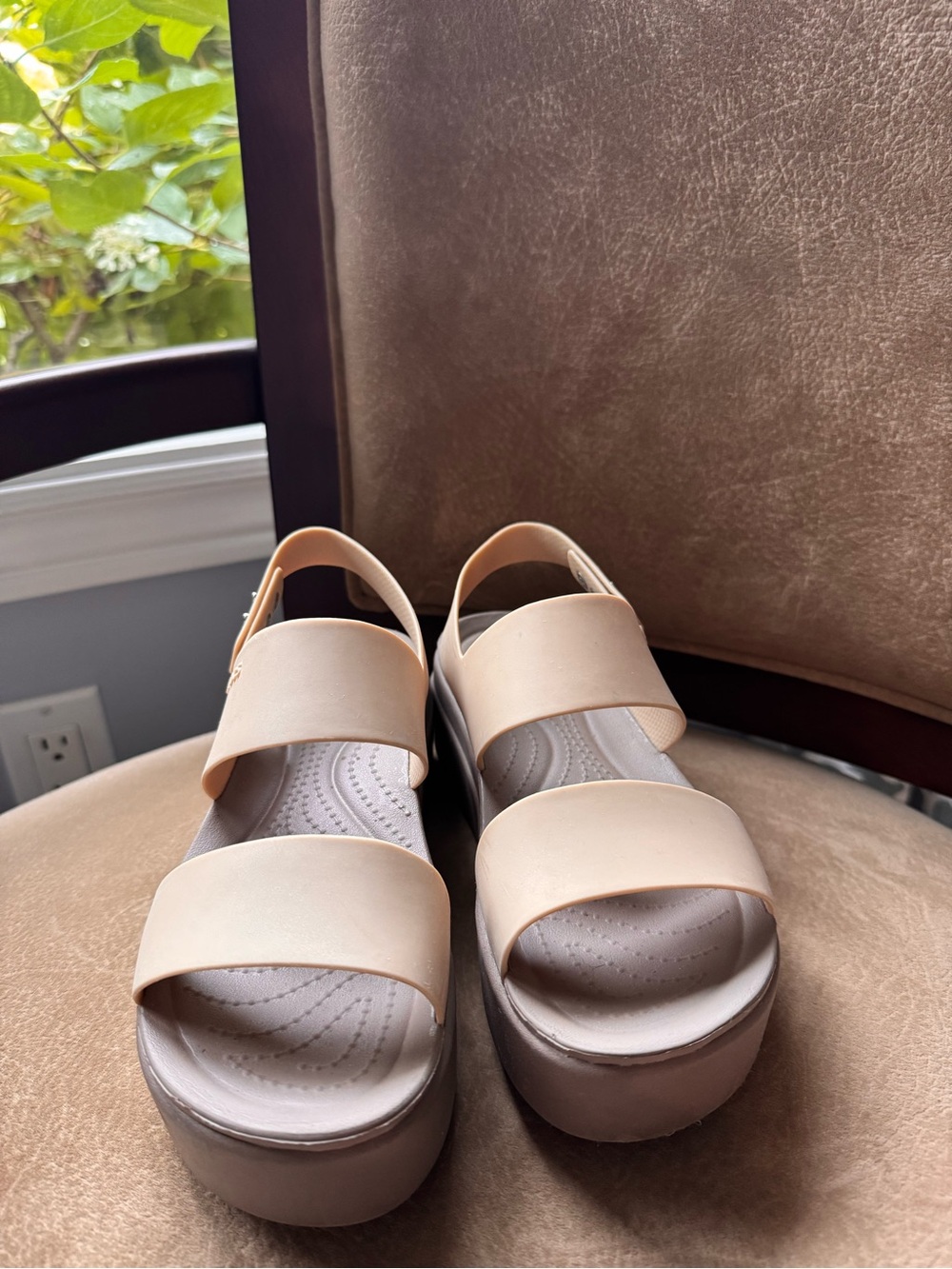 Crocs Brooklyn Wedge Sandals - Beige & Taupe